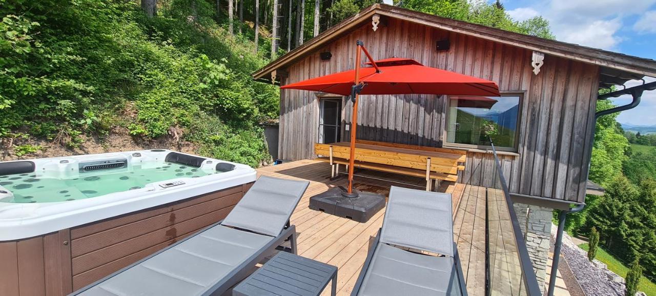 Ruhige Bergvilla In Alleinlage Am Mondsee Mit Seeblick Bergblick Und Whirlpool Innerschwand エクステリア 写真